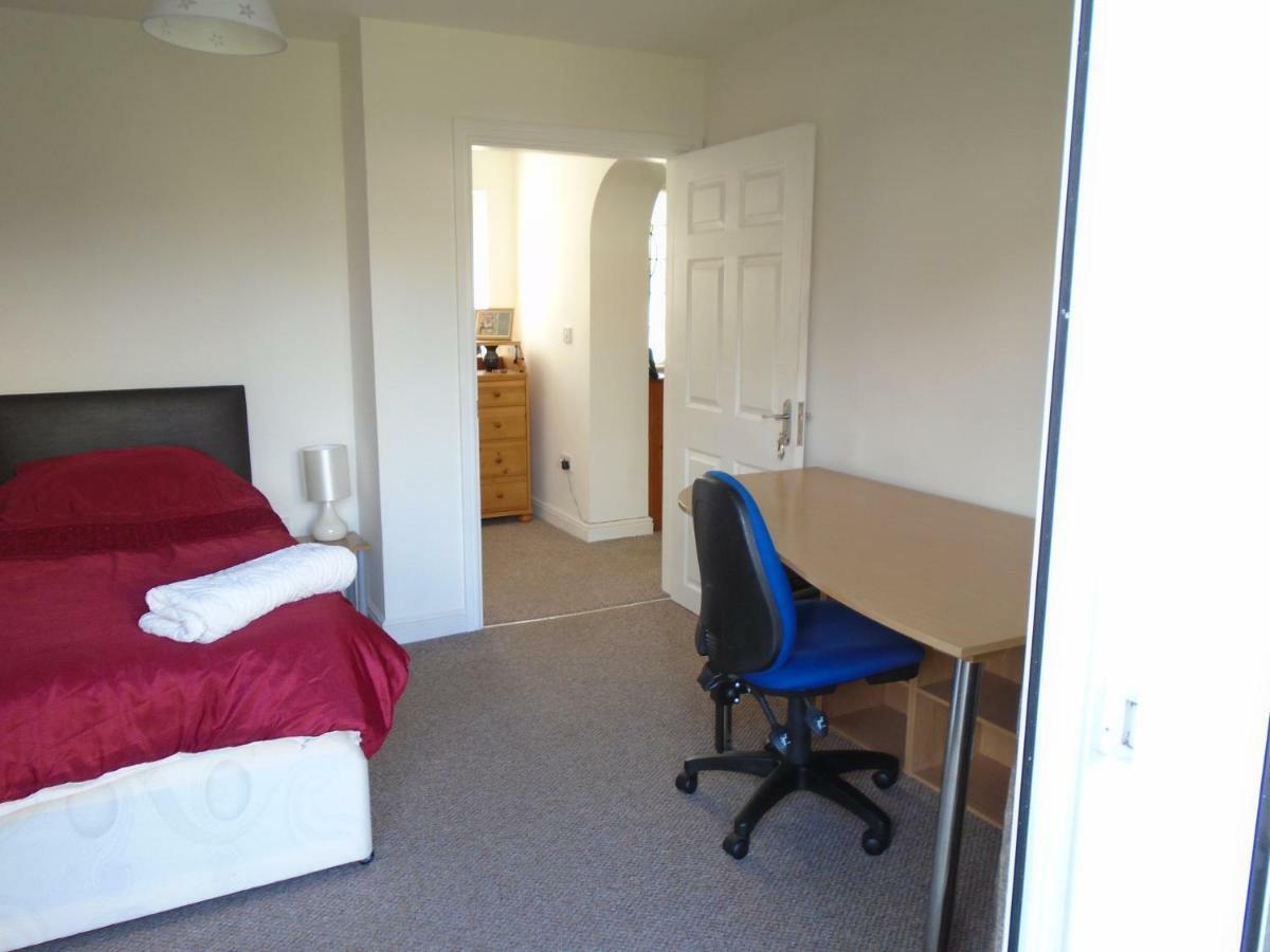 Tea In Liverpool - Private - Quiet - Ground Floor - En-Suite - Walk-In-Shower Exteriör bild