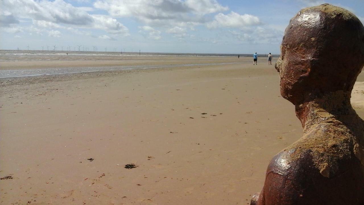 Tea In Liverpool - Private - Quiet - Ground Floor - En-Suite - Walk-In-Shower Exteriör bild
